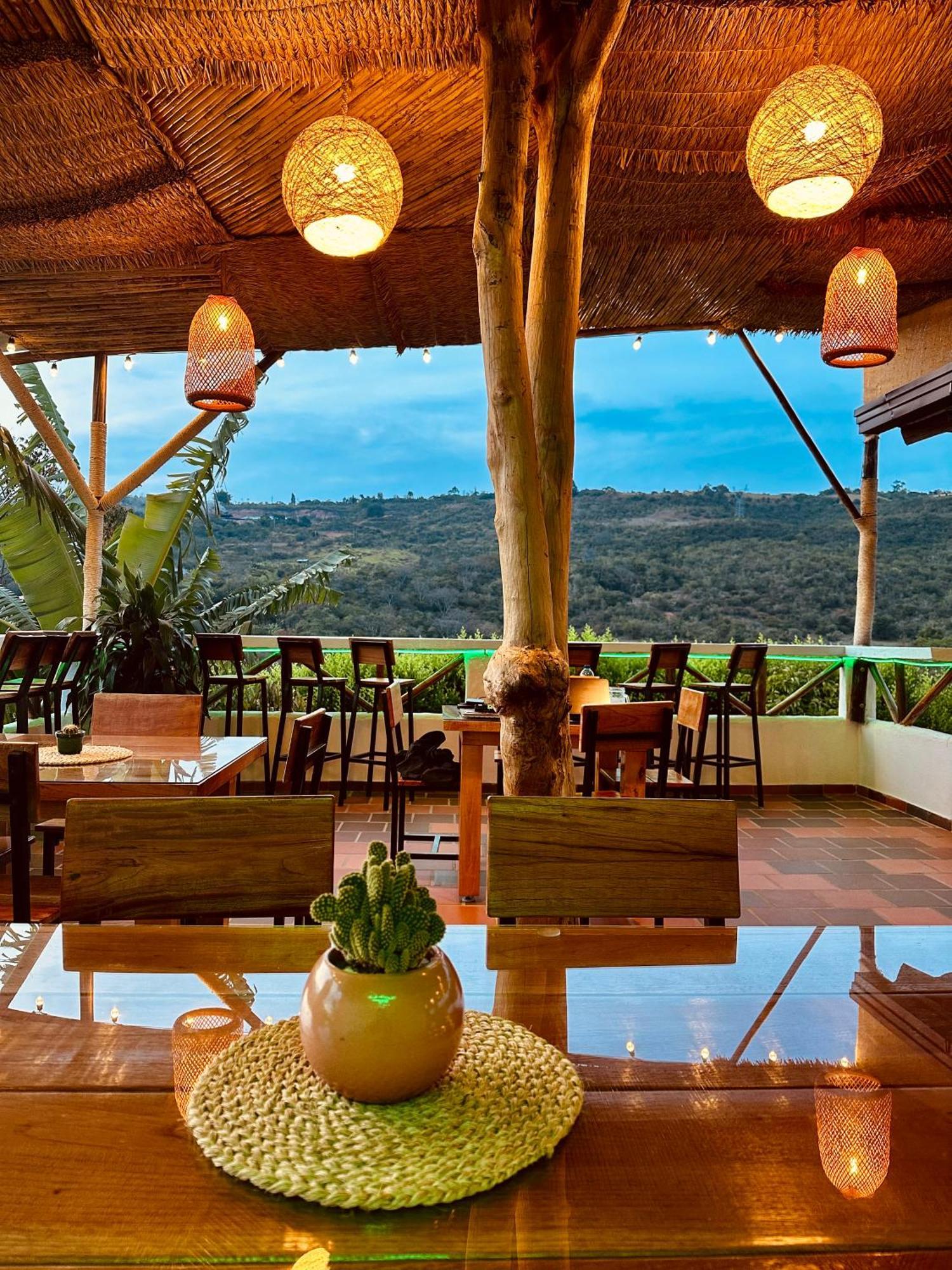 Hotel Campestre Palmas Del Zamorano San Gil Exterior photo